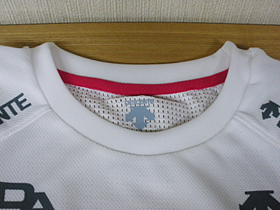 デサント ムーブ スポーツ Tシャツ DAT-5104 WHT 襟拡大