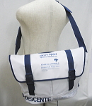 デサント ムーブ スポーツ ショルダーバッグ DAC-8420 WHT